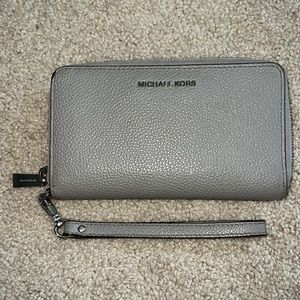 Michael Kors Wristlet Wallet